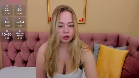 Snapshot of bellaairy chatting on 03.17.26 Bella online show from 03.17.26