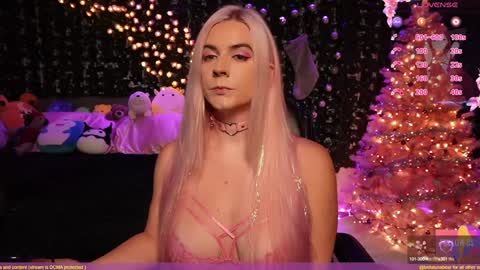 Bellalunabear trans   JadePlant Cis online show from 12.19.24