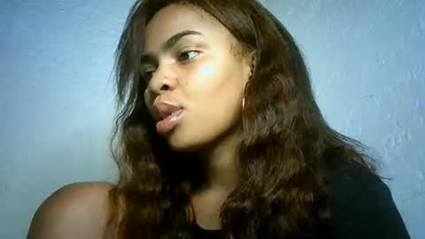 Bella online show from 01.05.25