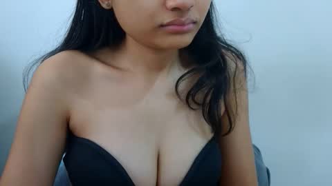 Snapshot of bellacrystall chatting on 01.14.26 bellacrystall online show from 01.14.26