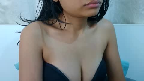 Snapshot of bellacrystall chatting on 02.15.26 bellacrystall online show from 02.15.26