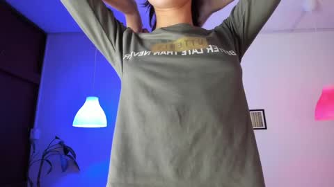 Snapshot of belladonaa_ chatting on 05.24.26 Belladona online show from 05.24.26