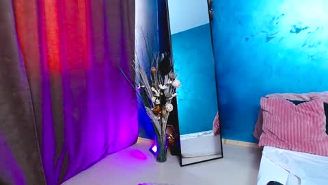 Snapshot of belladoyle chatting on 02.24.25 belladoyle online show from 02.24.25