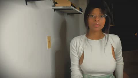 Snapshot of bellahproudly chatting on 07.12.26 Bellah online show from 07.12.26