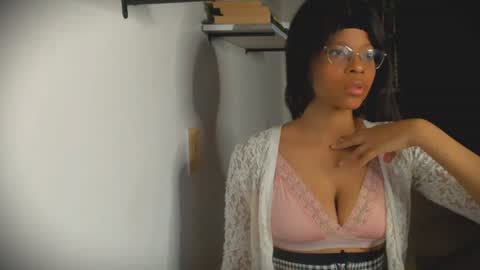 Snapshot of bellahproudly chatting on 07.18.26 Bellah online show from 07.18.26