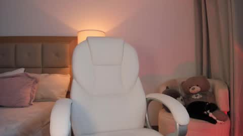 Bella Mia online show from 11.14.25