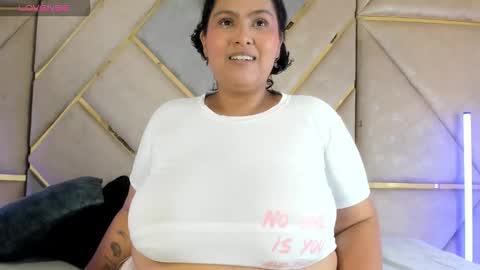 Bella Nix big tits online show from 01.05.26