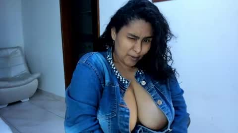 Bella Nix big tits online show from 04.29.26