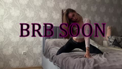 bellaparker_ online show from 12.20.24