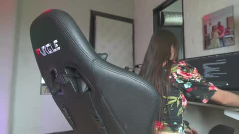 Snapshot of bellapazzia13 chatting on 03.03.25 online show from 03.03.25