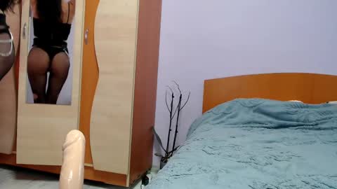 bellaqueen0701 online show from 02.28.25