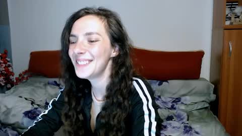 bellaqueen0701 online show from 12.21.25