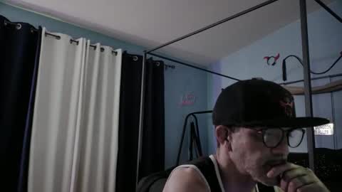 Snapshot of bellaskeykeeper chatting on 03.27.26 Bellaskeykeeper online show from 03.27.26