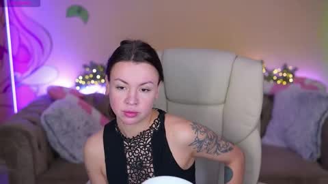 Snapshot of bellaspark_ chatting on 01.08.26 BELLA online show from 01.08.26