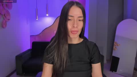 Snapshot of bellastorm1 chatting on 06.16.26 B E L L A online show from 06.16.26
