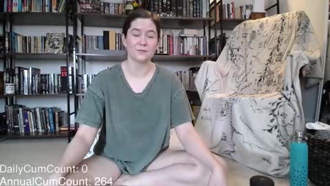 Snapshot of bellastrange69 chatting on 03.05.26 BellaStrange69 online show from 03.05.26