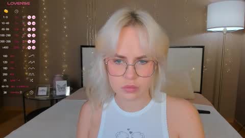 Bella online show from 09.30.25