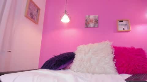 Bella Wild online show from 02.13.26