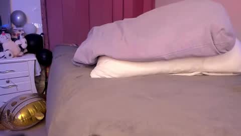 Snapshot of bellaxtar chatting on 12.07.24 Bella online show from 12.07.24