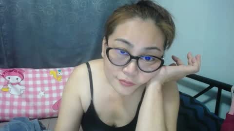 Snapshot of bellbabe chatting on 07.30.26 Bella online show from 07.30.26