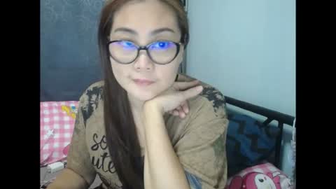 Snapshot of bellbabe chatting on 08.03.26 Bella online show from 08.03.26