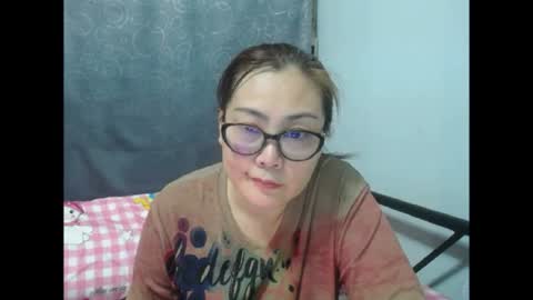 Snapshot of bellbabe chatting on 08.04.26 Bella online show from 08.04.26
