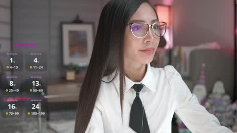 Belle Adrienne  IG  online show from 01.11.25