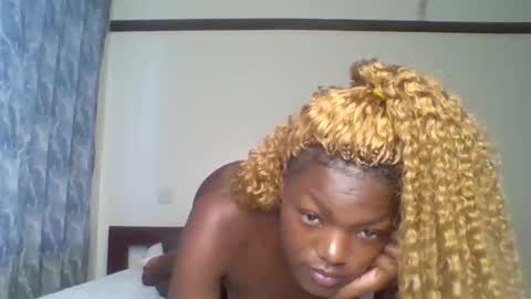 Snapshot of belle_bubbles chatting on 01.05.26 bubbles online show from 01.05.26