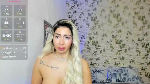 LucyJelly online show from 03.10.25