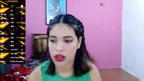 Snapshot of belle_katty000 chatting on 10.30.25 SOFIA online show from 10.30.25