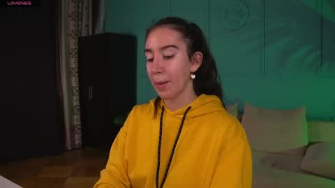 Bella online show from 04.17.26