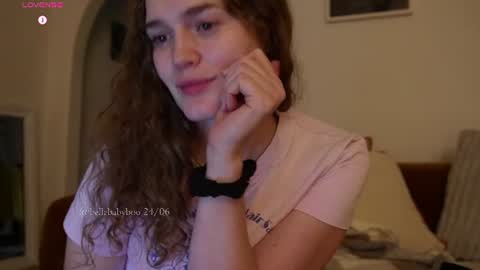 Snapshot of bellebabyboo chatting on 06.26.26 BELLE online show from 06.26.26