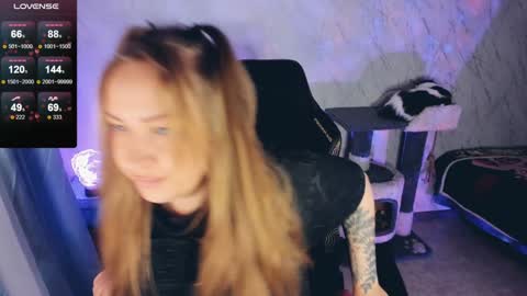 Your Annabelle Wolf  online show from 12.28.24