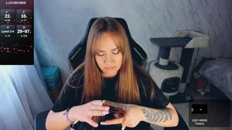 Your Annabelle Wolf  online show from 01.15.25