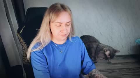 Your Annabelle Wolf  online show from 06.06.26