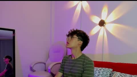 Snapshot of bellmontneon chatting on 09.17.25 Neon online show from 09.17.25