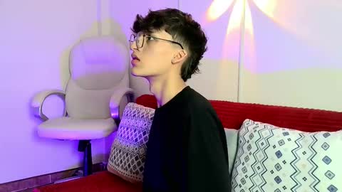 Snapshot of bellmontneon chatting on 10.15.25 Neon online show from 10.15.25