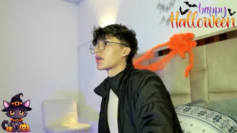 Snapshot of bellmontneon chatting on 10.27.25 Neon online show from 10.27.25