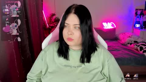 LinaBoo online show from 11.19.25