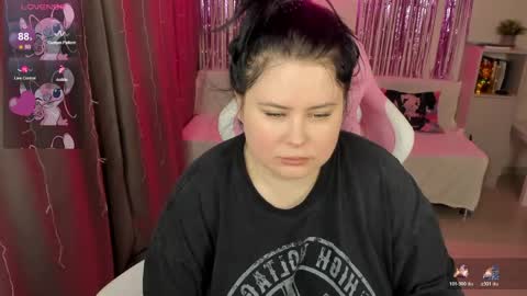 LinaBoo online show from 05.04.26