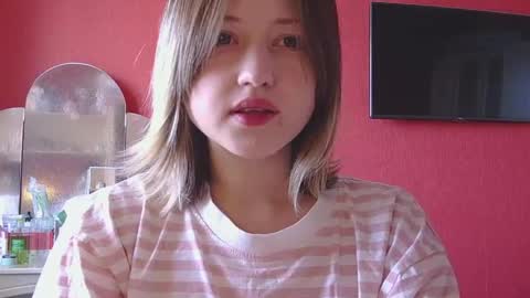 Snapshot of belovedmary chatting on 04.25.26 belovedmary online show from 04.25.26