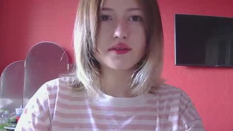 Snapshot of belovedmary chatting on 06.14.26 belovedmary online show from 06.14.26