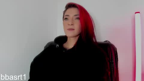 Snapshot of belyswitch chatting on 06.19.26 Bely Bbasrt1 - hot online show from 06.19.26
