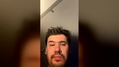 Snapshot of bendumont142 chatting on 02.26.26 bendumont142 online show from 02.26.26