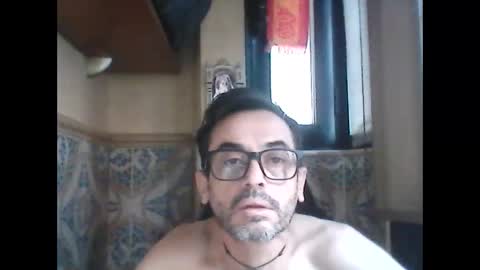 Snapshot of benidorm9 chatting on 05.24.26 benidorm9 online show from 05.24.26