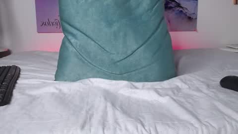 Snapshot of benjamin_gray chatting on 11.11.25 jeison online show from 11.11.25