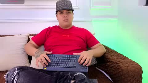 Snapshot of bennett_alejoo chatting on 05.14.26 bennett_alejoo online show from 05.14.26