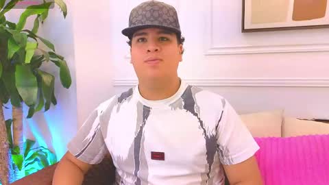 Snapshot of bennett_alejoo chatting on 05.29.26 bennett_alejoo online show from 05.29.26