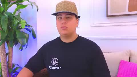 Snapshot of bennett_alejoo chatting on 06.16.26 bennett_alejoo online show from 06.16.26