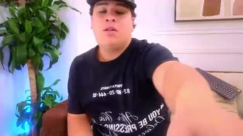 Snapshot of bennett_alejoo chatting on 08.04.26 bennett_alejoo online show from 08.04.26
